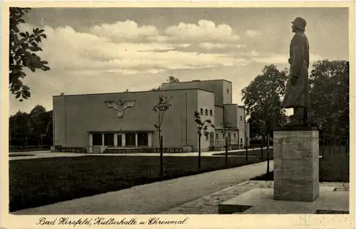 Bad Hersfeld - Kulturhalle und Ehrenmal -344224