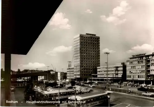 Bochum - Hauptbahnhofsvorplatz mit Europahaus -41020