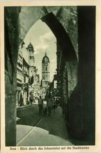 Jena, Blick durch das Johannistor auf die Stadtkirche -344854
