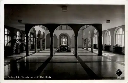 Freiburg i.Br., Vorhalle der Mediz. Univ. Klinik -348240