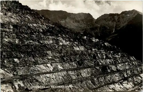 Eisenerz, Erzberg mit Reichenstein -349268