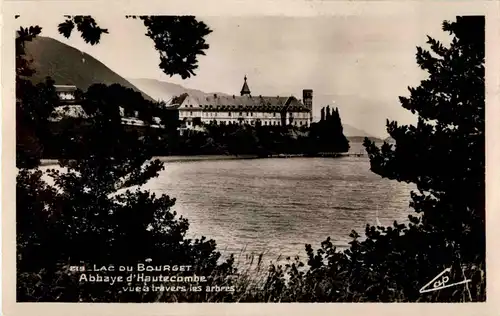 Lac de Bourget - Abbaye d Hautecombe -42852