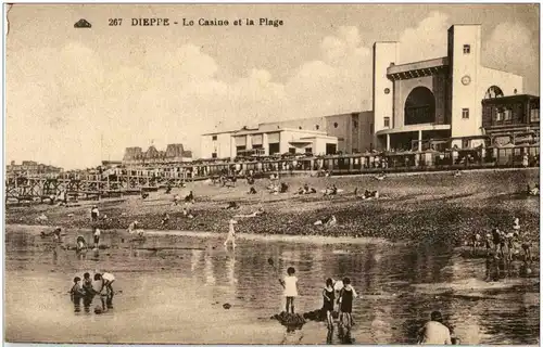 Dieppe - Le Casino et la Plage -8432