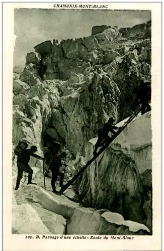 Chamonix - Passage d une echelle -8500