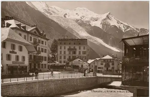 Chamonix - L Arve et le Mont blanc -8554