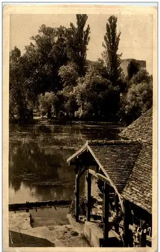 Moret - Vieux Moulin au bord du Loing -8220