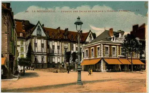 La Bourboule - Avenue des bains -8070