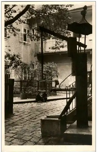 Wien - alter Hof in der Leopoldsstadt -7356