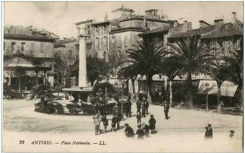 Antibes - Place Nationale -8806