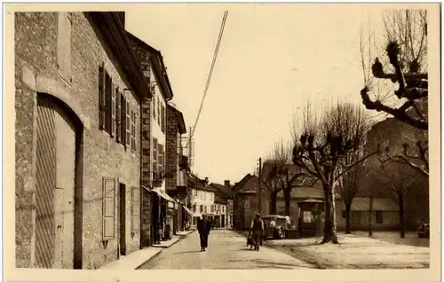 Morestel - Grande Rue -8576