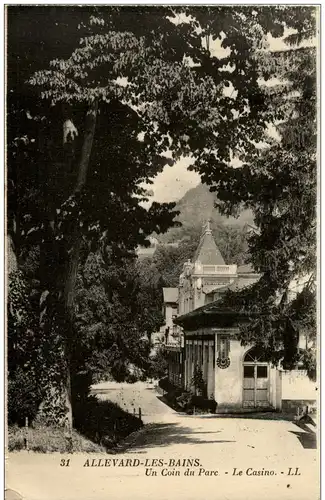 Allevard les Bains - un Coin du Parc -8596