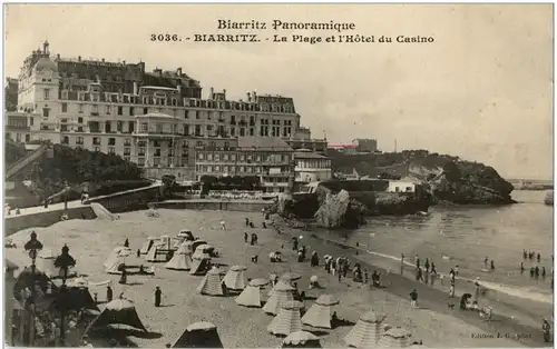 Biarritz - La Plage et l Hotel du casino -8670