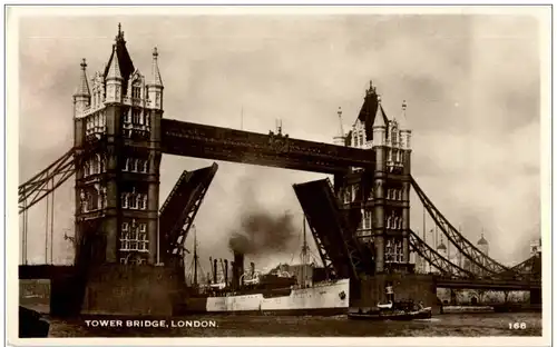 London - Tower Bridge -104370