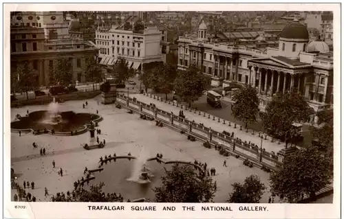 London - Trafalgar Square -104360