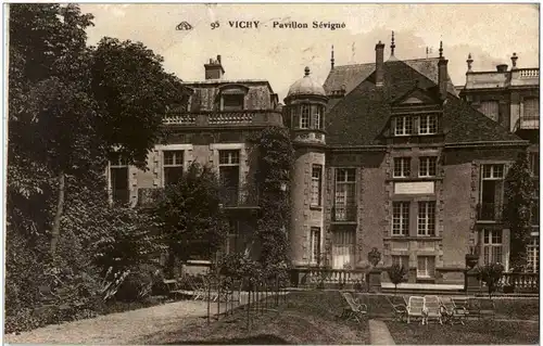 Vichy - Pavillon Sevigne -9404