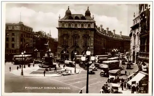 London - Piccadilly Circus -104420