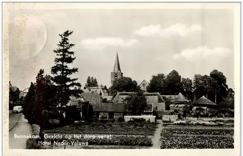 Bennekom - Gezicht op het dorp venef -105056