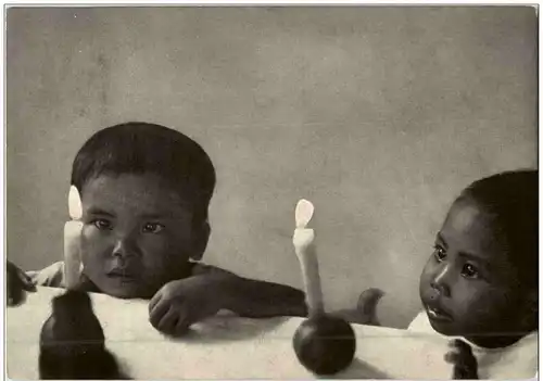 Djakkinder bei der Weihnachtsfeier in Kuala Kapuas Borneo -105132