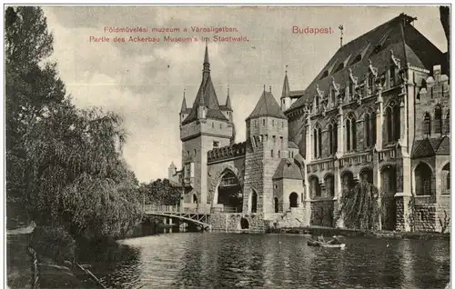 Budapest - Partie des Ackerbau Museums -105208