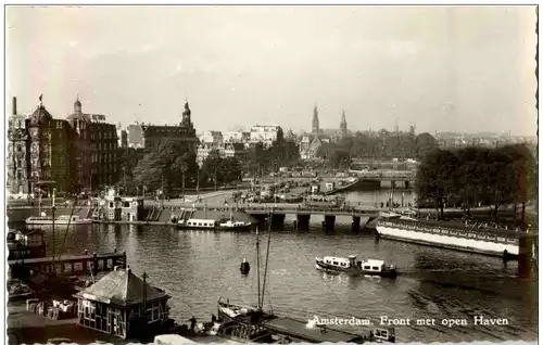Amsterdam - Front met open Haven -104870