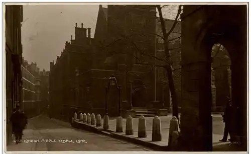 London - Middle Temple Lane -106742