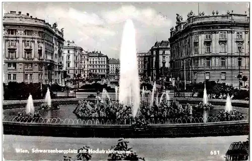 Wien - Schwarzenbergplatz -107472