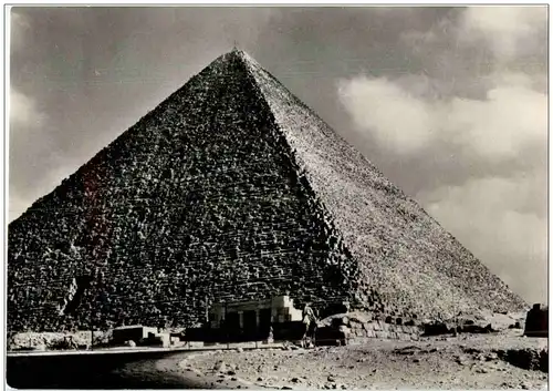 La Pyramide de Cheops -108556