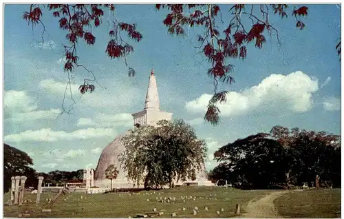 Ceylon - Ruvanveliseya Dagoba -110596