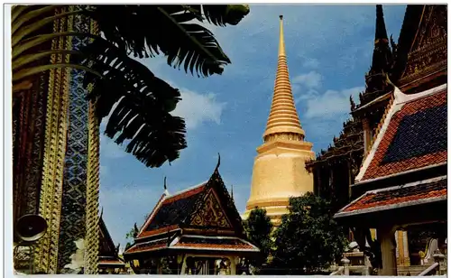 Bangkok - Main high Chedee at Wat Phra -110504