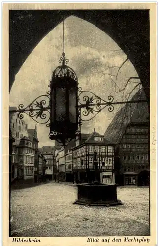 Hildesheim - blick auf den Marktplatz -111582