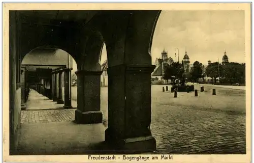 Freudenstadt - Bogengänge am Markt -111350