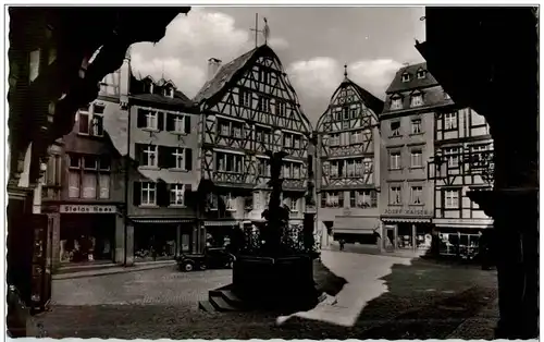 Bernkastel Kues an der Mosel - Markt -111566