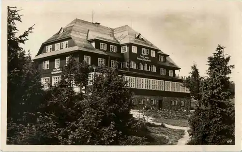 Neue und alte Schwarzschlagbaude -55292