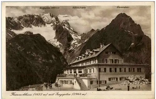 Kreuzeckhaus mit Zugspitze -111924