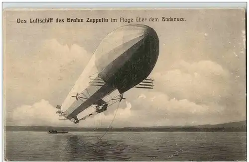 Zeppelin Luftschiff - im Fluge über dem Bodensee -113354