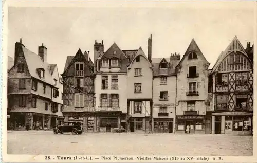 Tours - Place Plumereau -57050