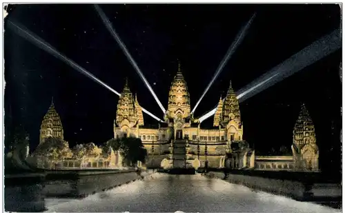 Angkor Vat vue de nuit -115844
