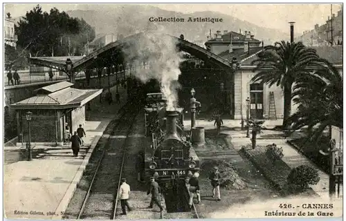 Cannes - Interieur de la Gare -116006