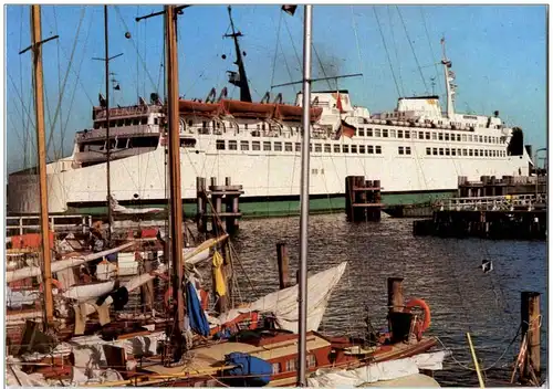 Fährschiff Warnemünde -117844