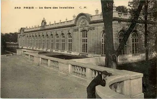 Paris -La Gare des Invalides -60044