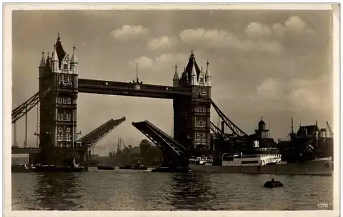 London - Tower Bridge -117962