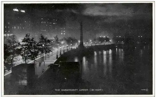 London - The Embankment by night -117944