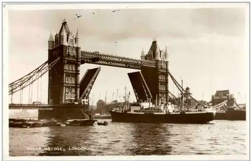 London - Tower Bridge -117972