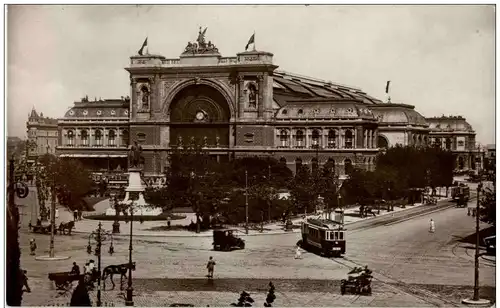 Budapest - Ost Bahnhof -120968