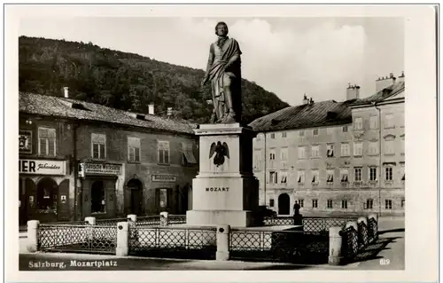 Salzburg - Mozartplatz -122848