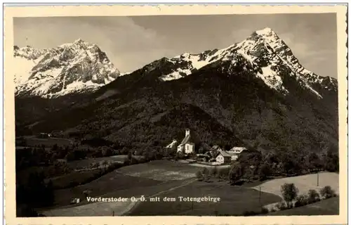 Vorderstoder mit dem Totengebirge -123014