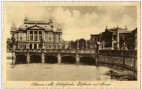 Schwerin - Schlossbrücke -125910