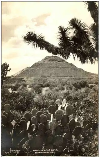 Mexico - Piramide de la Luna Teotihuacan -127324