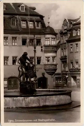 Gera - Simonsbrunnen mit Stadtapotheket -341988