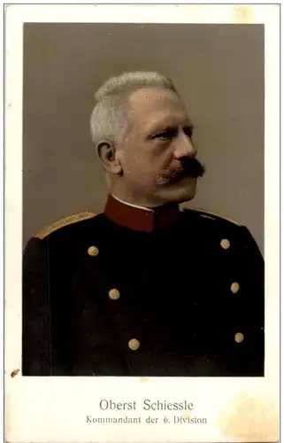 Oberst Schiessle - Kommandant der 6. Division -129016